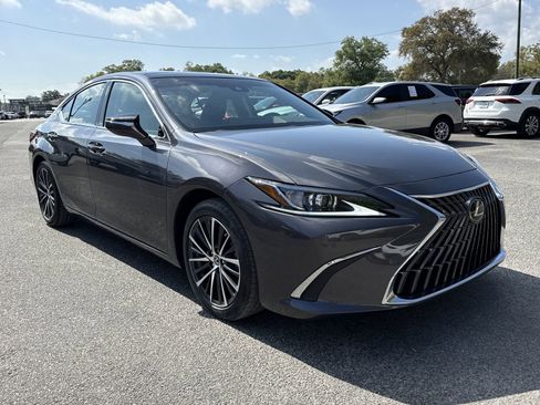 Used 2022 Lexus ES 350 w/ Premium Package FWD image 7