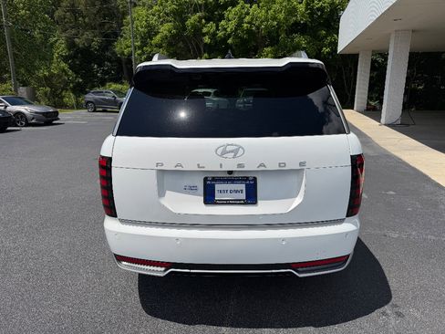 Used 2026 Hyundai Palisade Calligraphy FWD image 5