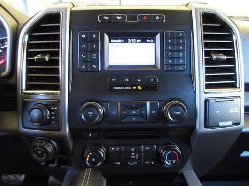 Used 2018 Ford F150 Raptor image 18