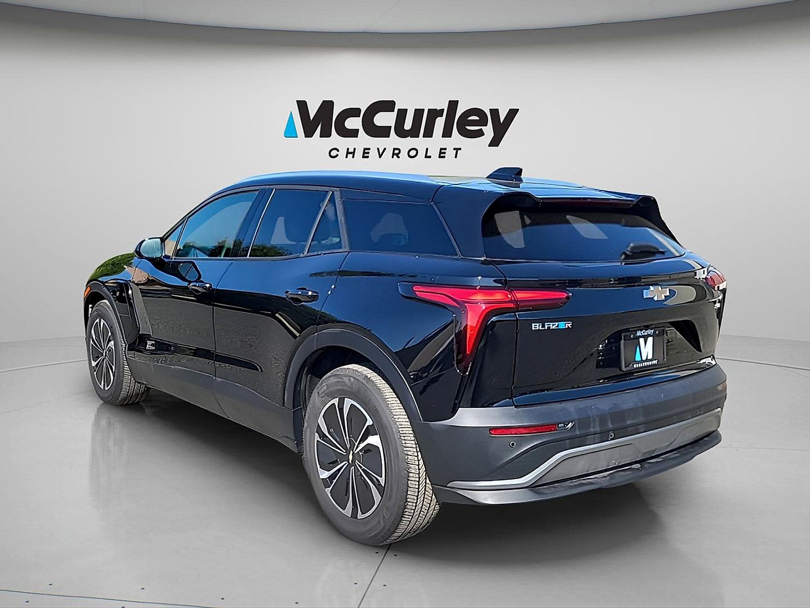Used 2024 Chevrolet Blazer EV LT AWD/4WD image 5