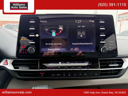 Used 2021 Toyota Sienna XLE image 18