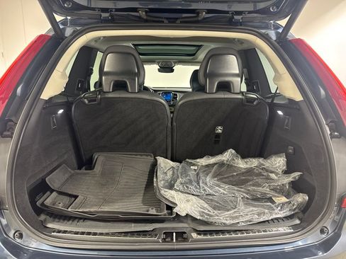 Used 2023 Volvo XC90 B6 Plus AWD/4WD image 30