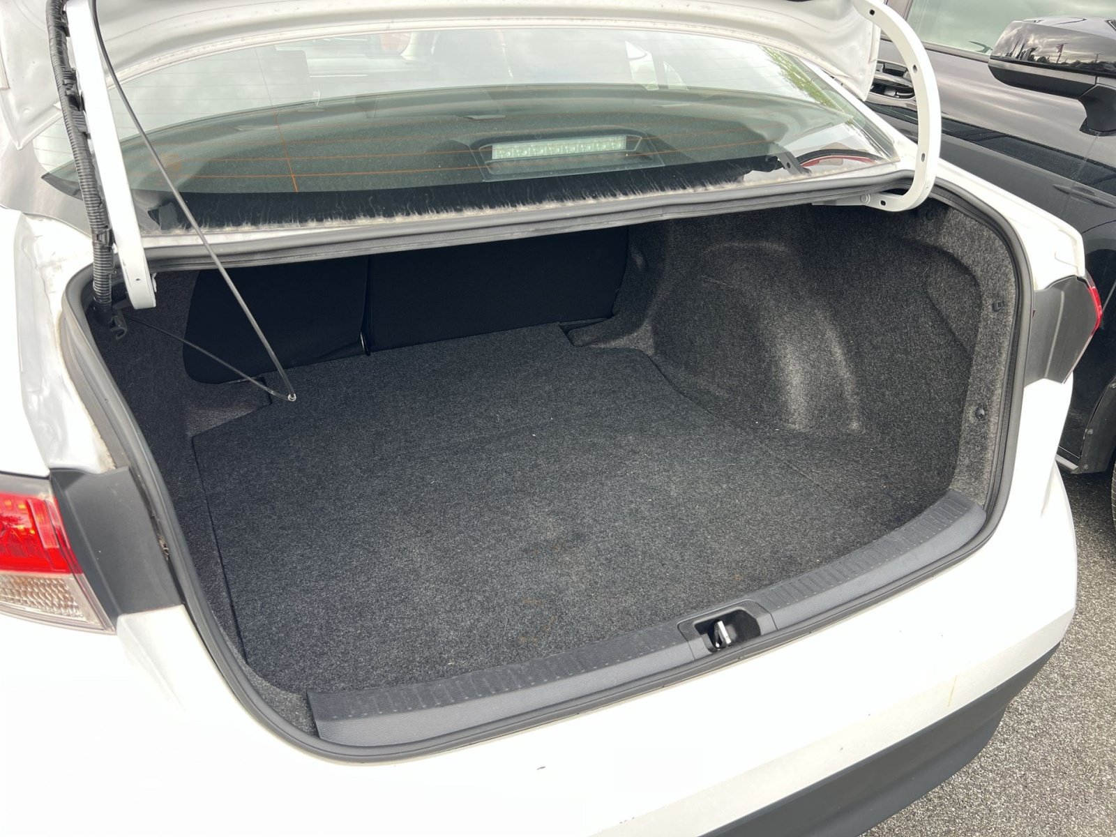 Used 2025 Toyota Corolla LE FWD image 22