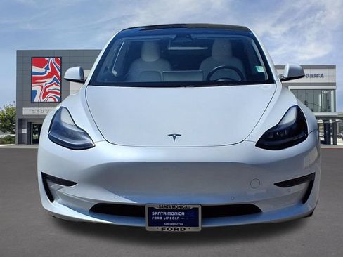 Used 2022 Tesla Model 3 Standard Range RWD image 2