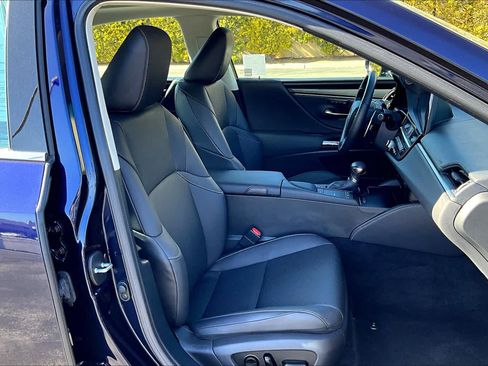 Used 2022 Lexus ES 350 w/ Premium Package FWD image 8