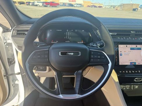 New 2026 Jeep Grand Cherokee Limited AWD/4WD image 15