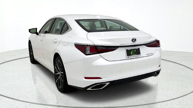 Used 2025 Lexus ES 350 w/ Premium Package FWD image 6