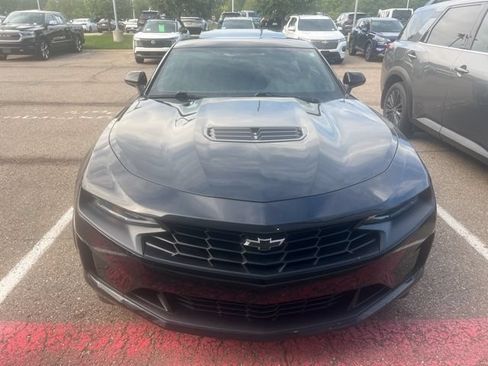 Used 2023 Chevrolet Camaro LT w/ Technology Package RWD image 1