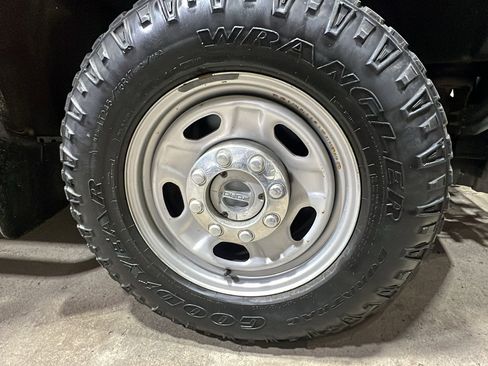 Used 2014 Ford F250 XL w/ Power Equipment Group image 9