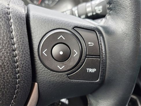 Used 2016 Toyota RAV4 SE image 22