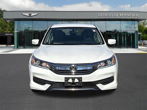 Used 2017 Honda Accord LX image 2