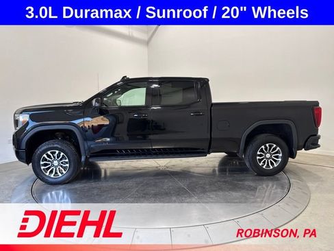Used 2020 GMC Sierra 1500 AT4 w/ AT4 Premium Package AWD/4WD image 4