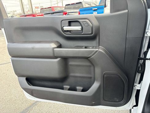 Used 2025 Chevrolet Silverado 1500 W/T image 12