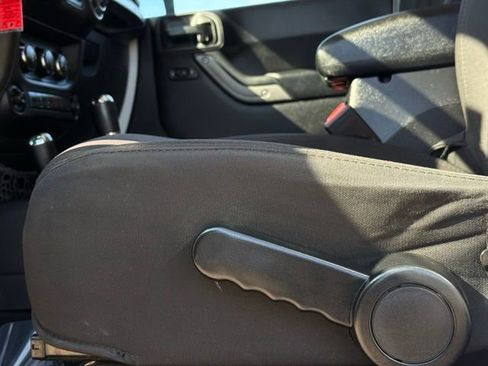 Used 2015 Jeep Wrangler Unlimited Sport w/ Quick Order Package 24S image 14