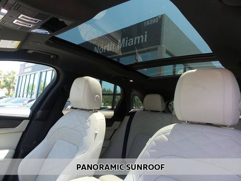 Used 2023 Jaguar F-PACE S AWD/4WD image 11