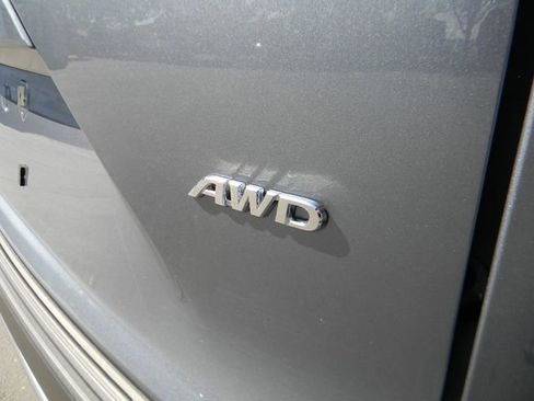 Used 2024 Toyota Corolla Cross L AWD/4WD image 8