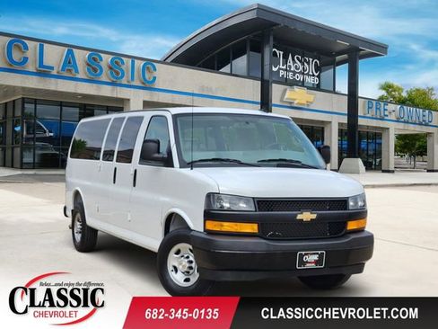 Used 2025 Chevrolet Express 3500 LS RWD image 1