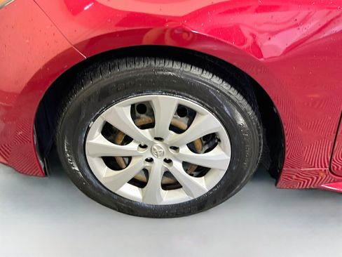 Used 2022 Toyota Corolla LE FWD image 13