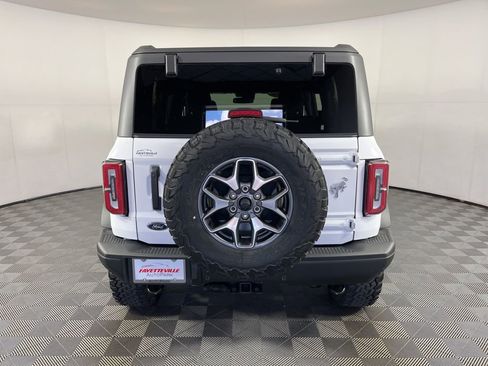 Used 2022 Ford Bronco Badlands image 12