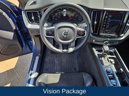 Used 2018 Volvo XC60 T6 R-Design w/ Convenience Package AWD/4WD image 3