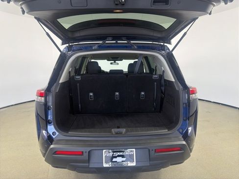 Used 2024 Nissan Pathfinder SV image 8