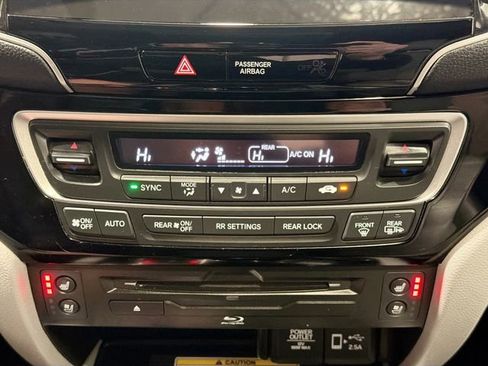 Used 2019 Honda Pilot Elite image 15