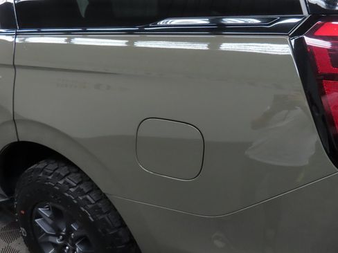 Used 2025 Ford Expedition Tremor image 48