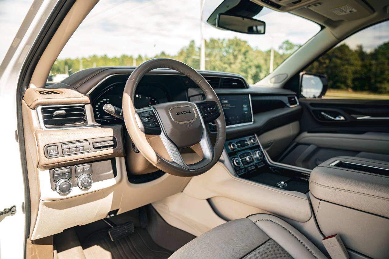 Used 2023 GMC Yukon Denali AWD/4WD image 19