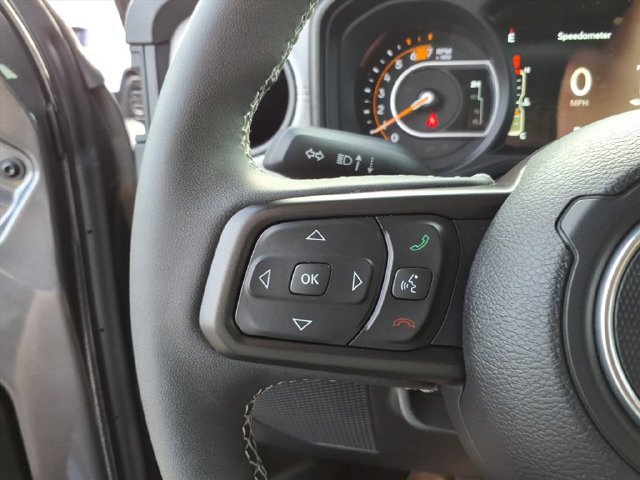 Used 2025 Jeep Wrangler Unlimited Sport AWD/4WD image 17
