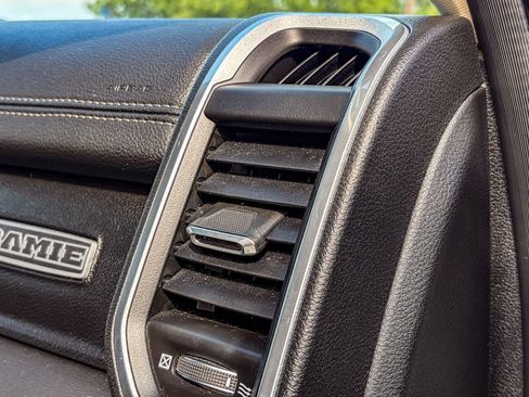 Used 2020 RAM 1500 Laramie w/ Off Road Group AWD/4WD image 38
