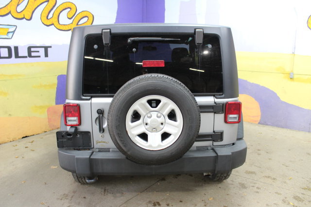 Used 2016 Jeep Wrangler Sport AWD/4WD image 7