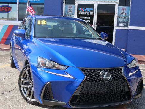 Used 2018 Lexus IS 300 RWD image 4