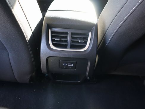 Used 2025 Chevrolet Blazer LT image 17