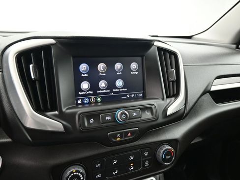 Used 2024 GMC Terrain SLE image 13