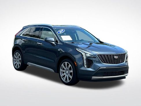 Used 2019 Cadillac XT4 Premium Luxury FWD image 3
