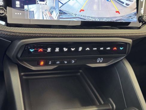 New 2026 Jeep Cherokee Overland image 23