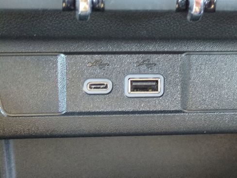 Used 2024 GMC Canyon Elevation w/ Convenience Package image 20