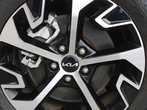 Certified 2023 Kia Sportage EX image 17