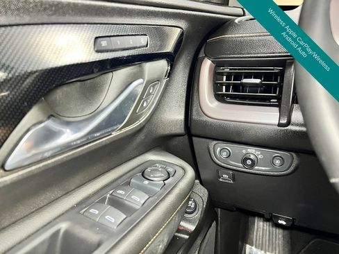 Used 2024 GMC Terrain AT4 AWD/4WD image 15