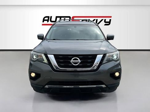Used 2019 Nissan Pathfinder Platinum w/ Cargo Package FWD image 2