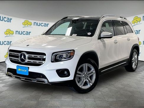 Used 2023 Mercedes-Benz GLB 250 4MATIC w/ Premium Package image 3