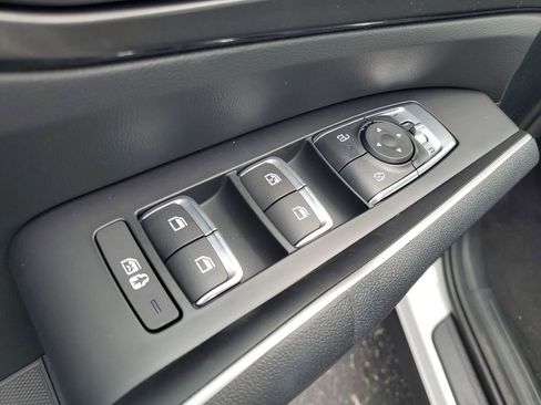 New 2026 Kia Sorento LX image 9