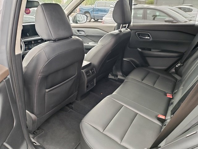 Used 2021 Nissan Rogue SL w/ Premium Package FWD image 18