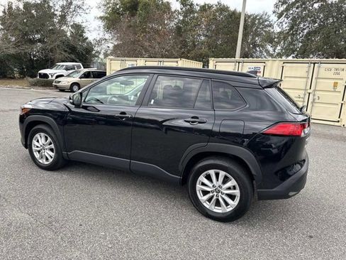 Used 2023 Toyota Corolla Cross LE image 4