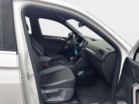 Used 2022 Volkswagen Tiguan SE R-Line AWD/4WD image 8