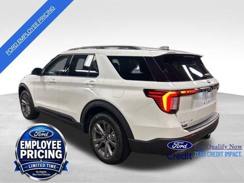 New 2026 Ford Explorer Active w/ Active Comfort Package AWD/4WD image 3