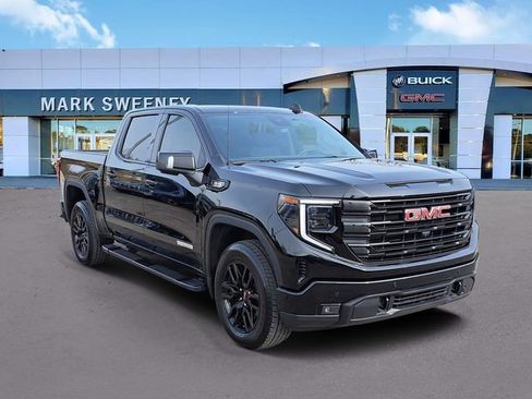 Used 2025 GMC Sierra 1500 Elevation w/ Elevation Premium Package image 3
