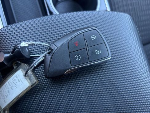 Used 2025 Chevrolet Equinox LT FWD image 25