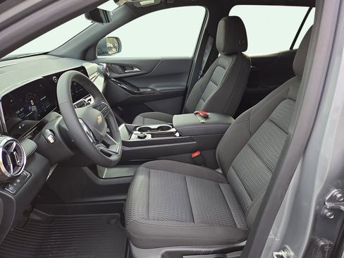 New 2026 Chevrolet Equinox LT w/ Safety and Technology Package image 18