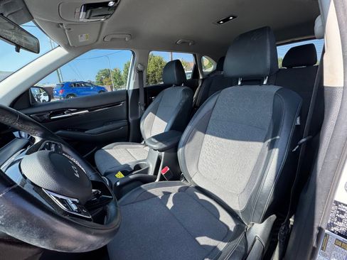 Used 2024 Kia Seltos S AWD/4WD image 14